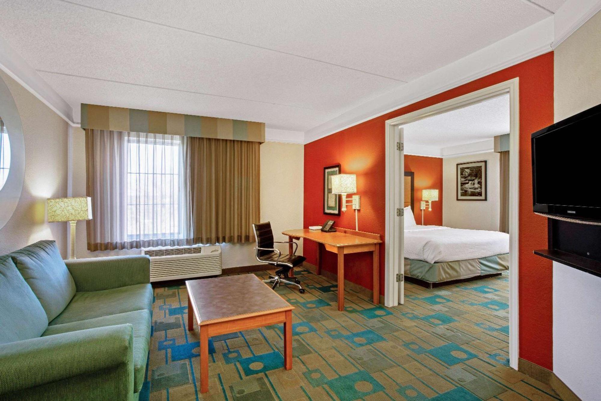 Hotel La Quinta By Wyndham Winston-Salem Exterior foto